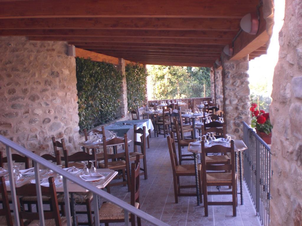 La Locanda Del Colle Bed and Breakfast Canalicchio Exterior foto