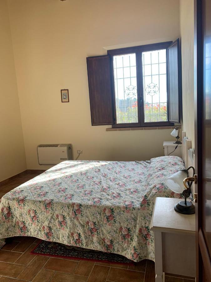 La Locanda Del Colle Bed and Breakfast Canalicchio Exterior foto